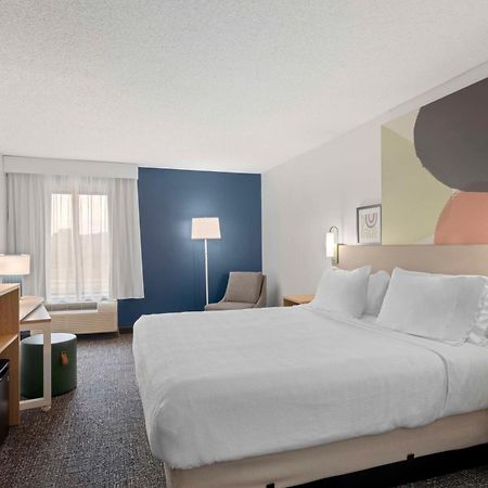 Spark By Hilton Newcomerstown Luaran gambar