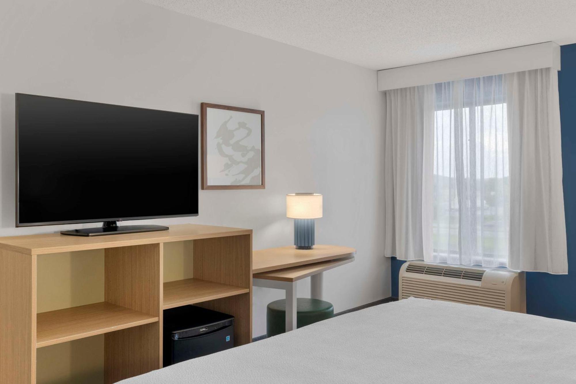 Spark By Hilton Newcomerstown Luaran gambar